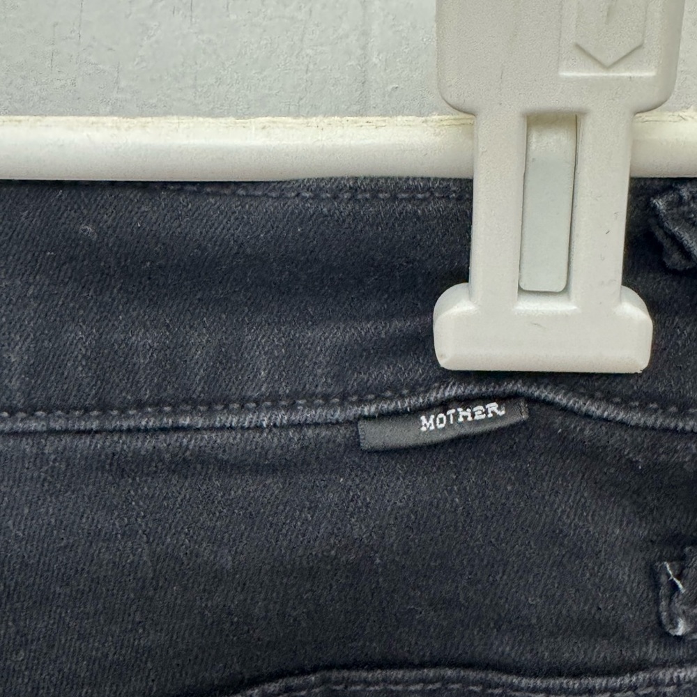 MOTHER The Insider Crop Step Fray Jeans - Picture 10 of 16